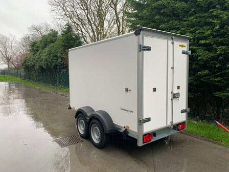 Dubbelas Gesloten aanhangwagen 304x151x180 cm MTM 2000Kg
